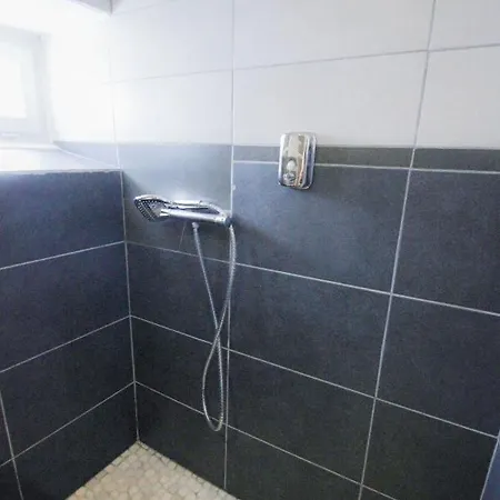 Calme Et Spacieux, Cite Et Ville A Pied, Wifi, 2 Chambres, 3 Lits * Carcassonne