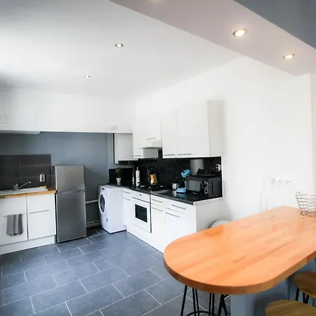 Calme Et Spacieux, Cite Et Ville A Pied, Wifi, 2 Chambres, 3 Lits * Carcassonne