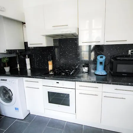 Calme Et Spacieux, Cite Et Ville A Pied, Wifi, 2 Chambres, 3 Lits Apartment *