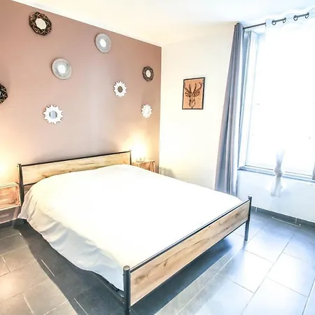 Calme Et Spacieux, Cite Et Ville A Pied, Wifi, 2 Chambres, 3 Lits Apartment