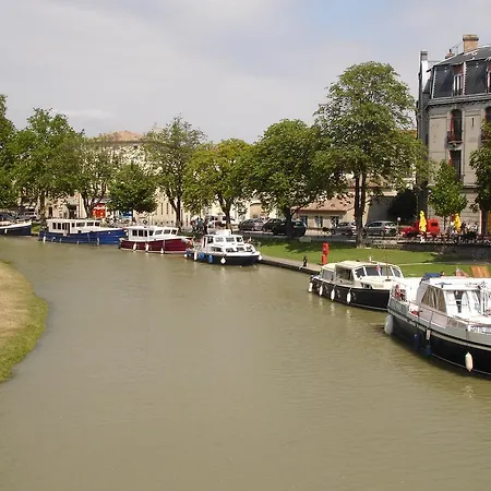 Apartment Calme Et Spacieux, Cite Et Ville A Pied, Wifi, 2 Chambres, 3 Lits