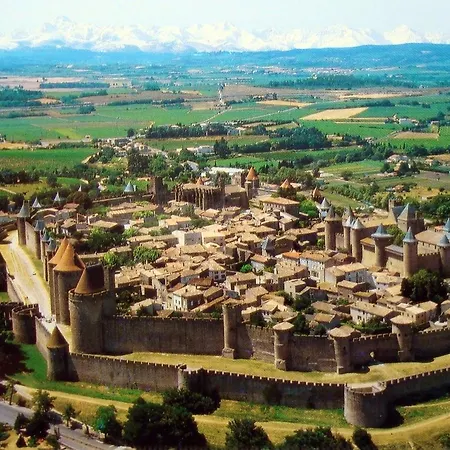 Calme Et Spacieux, Cite Et Ville A Pied, Wifi, 2 Chambres, 3 Lits Apartment Carcassonne